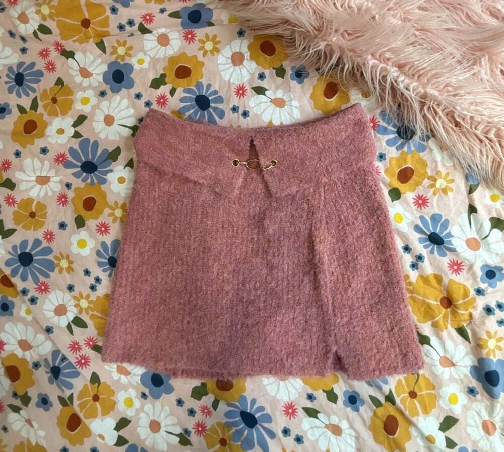 Wild Fable Pink Knit Mini Skirt with Gold Hook and Eye Closure